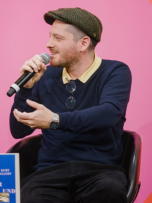 Writer and musician Kurt Tallert at the book fair Frankfurt 2025