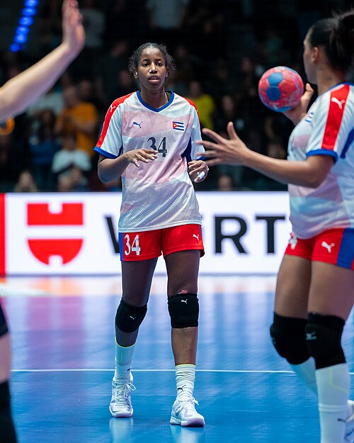 Jennifer Amanda Toledo Abreu (34, Kuba)