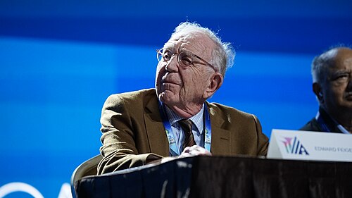 Edward Feigenbaum at AAAI 2026 in Singapore for "Professor Edward Feigenbaum: A Tribute to and Lecture by a Pioneer of AI on his 90th Birthday"