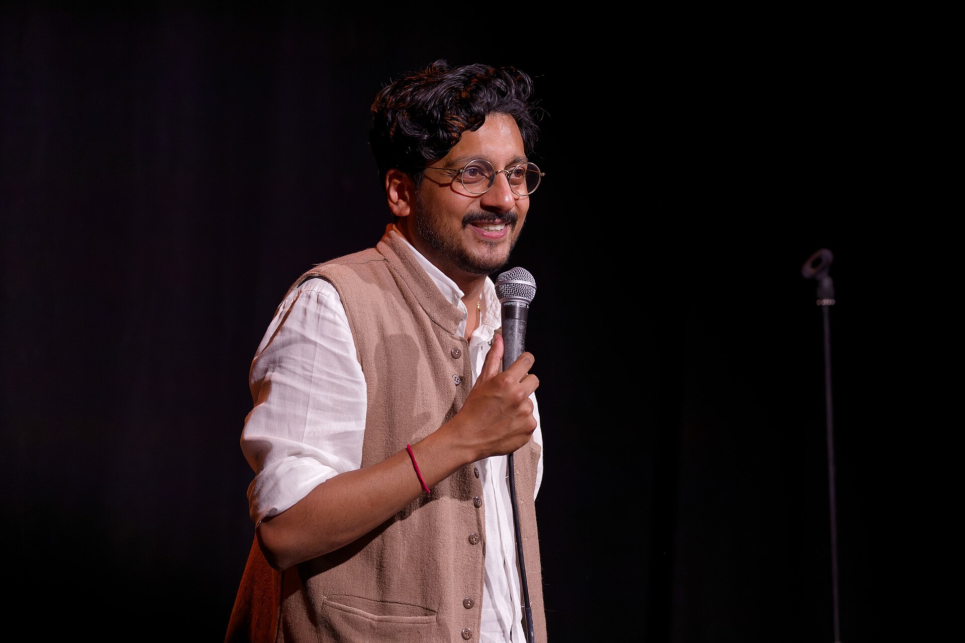 Ahir Shah, comedian, at the 2024 Edinburgh Festival Fringe in the show, Best of Fest.