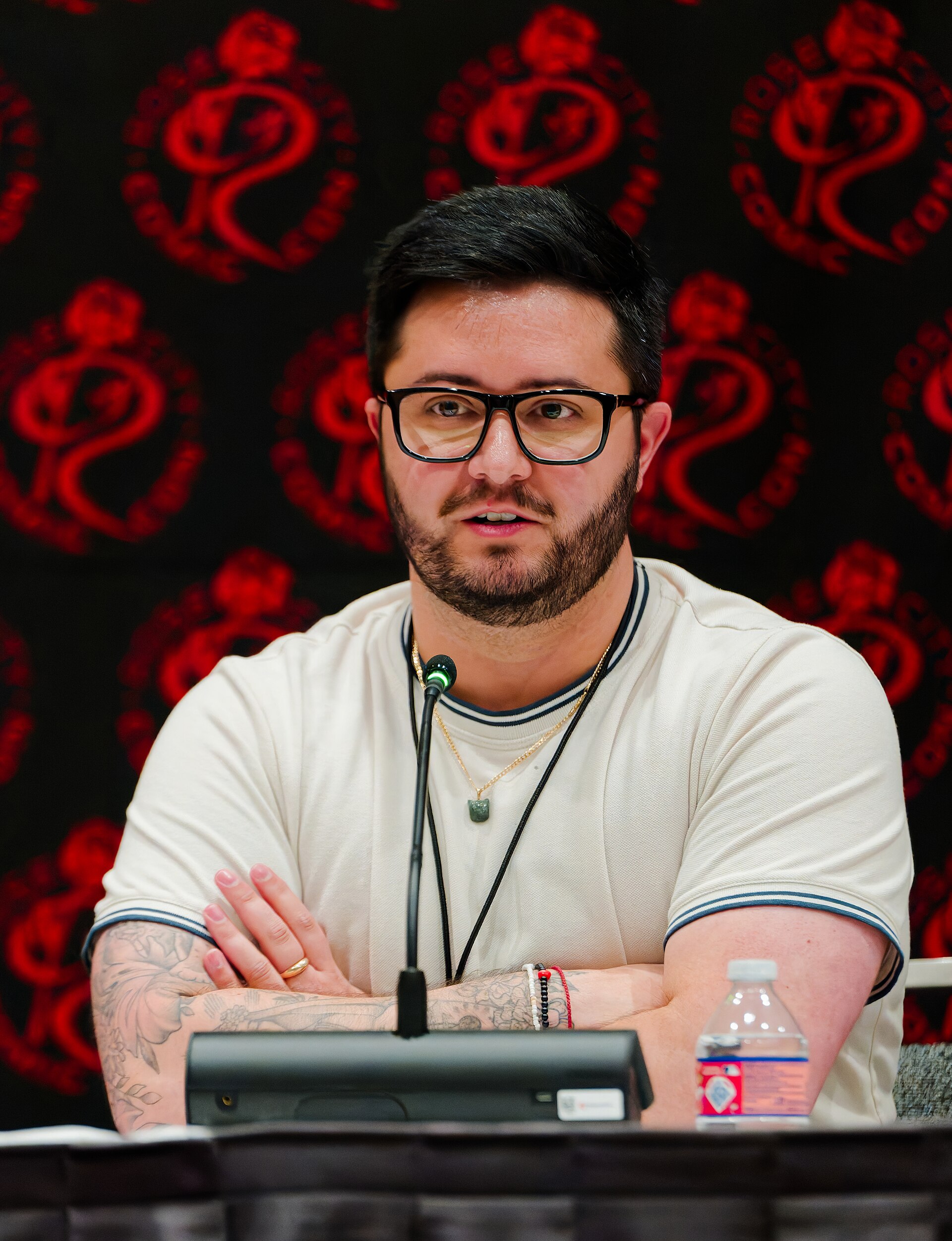 Aiden Thomas speaking at Rose City Comic Con