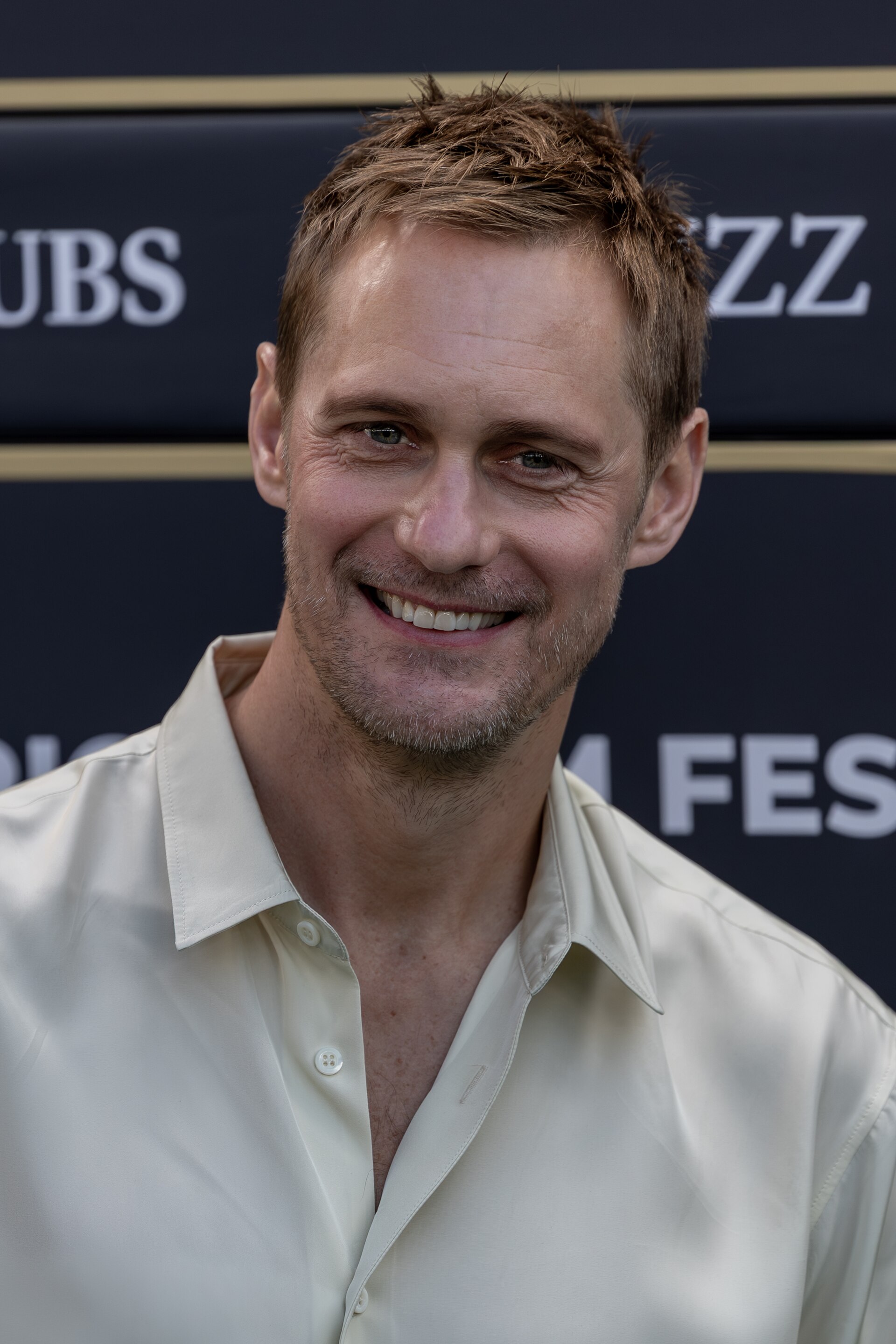 Alexander Skarsgard on the Green Carpet at the 2025 Zurich Film Festival.