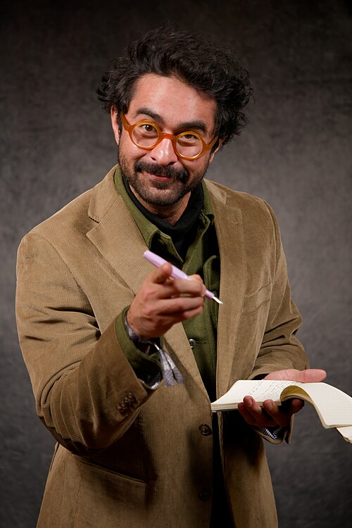 Alexi Horowitz-Ghazi, host and reporter at NPR Planet Money from Santa Fe, New Mexico, at the WikiPortraits studio at the 2025 Sundance Film Festival.