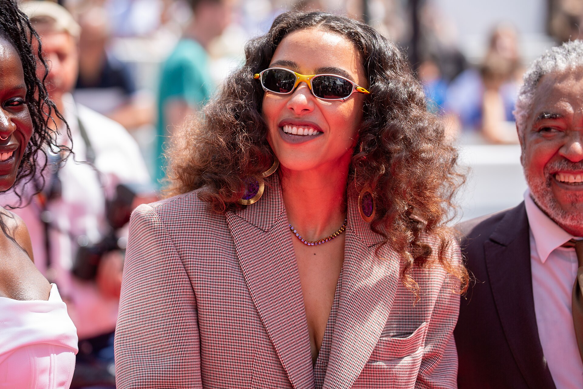 Alice Carvalho at 2025 Cannes Red Carpet for O Agente Secreto