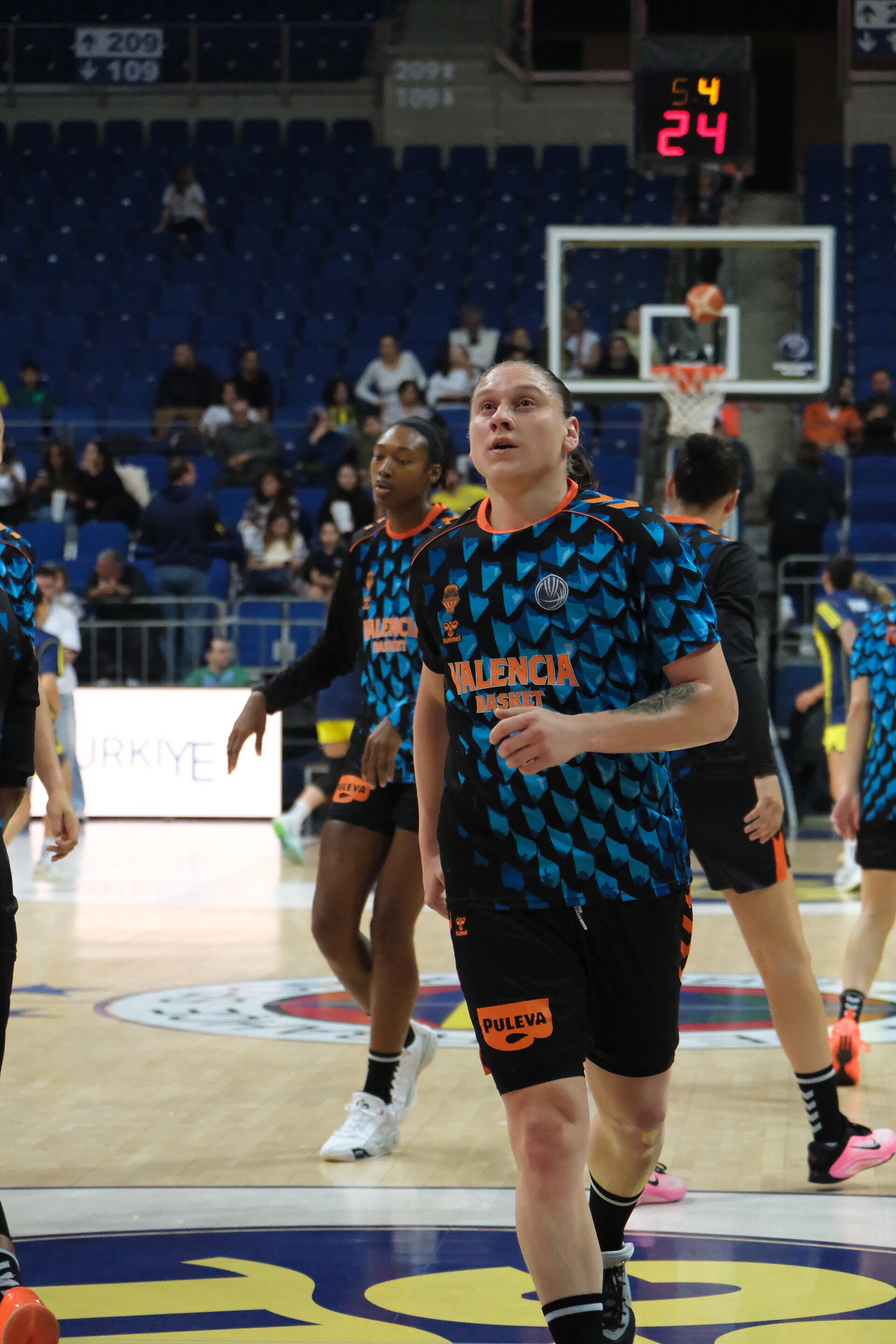 Alina Iagupova 23 Valencia Basket (women) EuroLeague Women 20251104