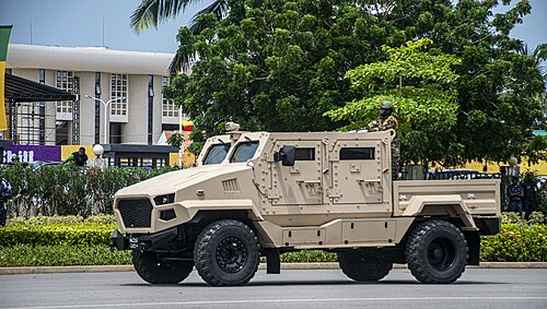 Défilé motorisé de l'armée