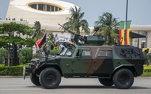 Défilé motorisé de l'armée