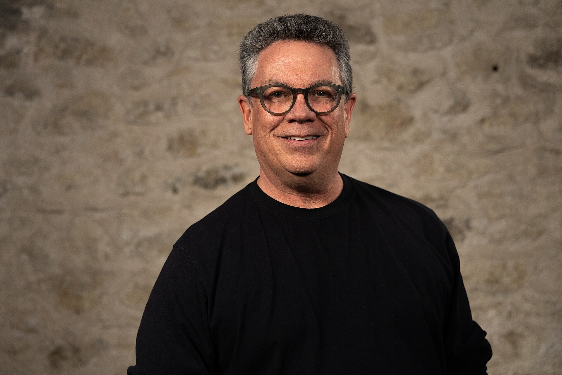 Bill Adair, Knight Professor of the Practice of Journalism and Public Policy- PolitiFact founder, at the WikiPortraits studio at the 2025 SXSW Festival.