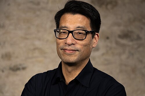 Bruce Y. Lee, Professor and Executive Director, Center for Advanced Technology and Communication in Health (CATCH), AIMINGS, and PHICOR at the City University of New York; Senior Contributor, Forbes, at the WikiPortraits studio at the 2025 SXSW Festival.