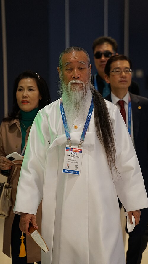 Cheongong Lee 이천공 (aka Master Cheon-gong or Jungbub) at CES 2026 (January 8, 2026)