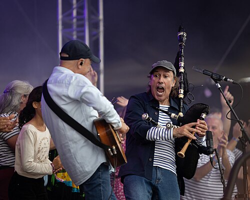 Carlos Núñez performing at Festival du chant de marin of Paimpol (France), August 2025