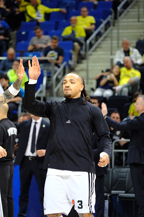 Carsen Edwards 3 Virtus Pallacanestro Bologna Euroleague 20251125