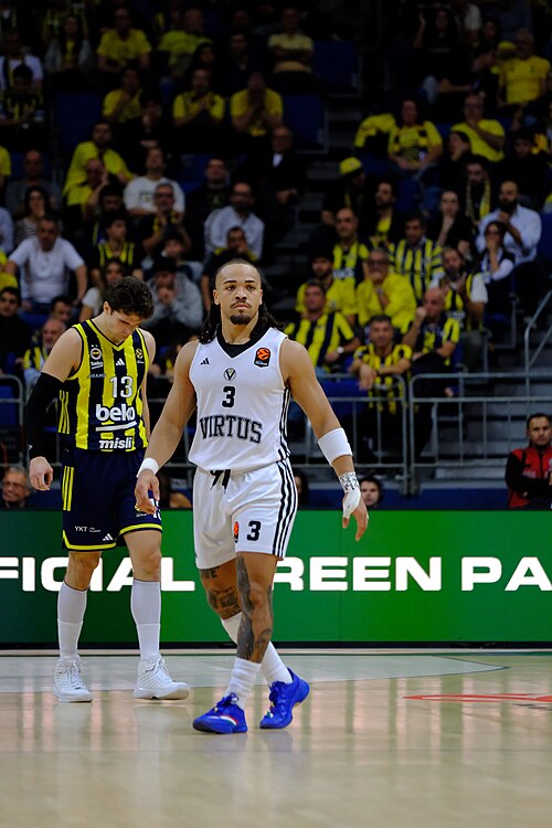 Carsen Edwards 3 Virtus Pallacanestro Bologna Euroleague 20251125