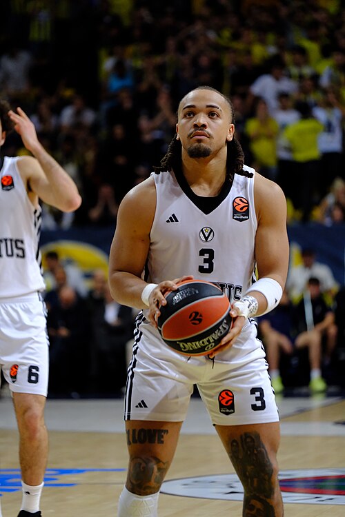 Carsen Edwards 3 Virtus Pallacanestro Bologna Euroleague 20251125