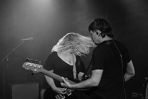 Chantel McGregor performs at Chinnerys on Southend-on-Sea, 4 June 2025