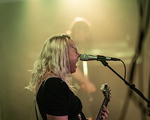 Chantel McGregor performs at Chinnerys on Southend-on-Sea, 4 June 2025