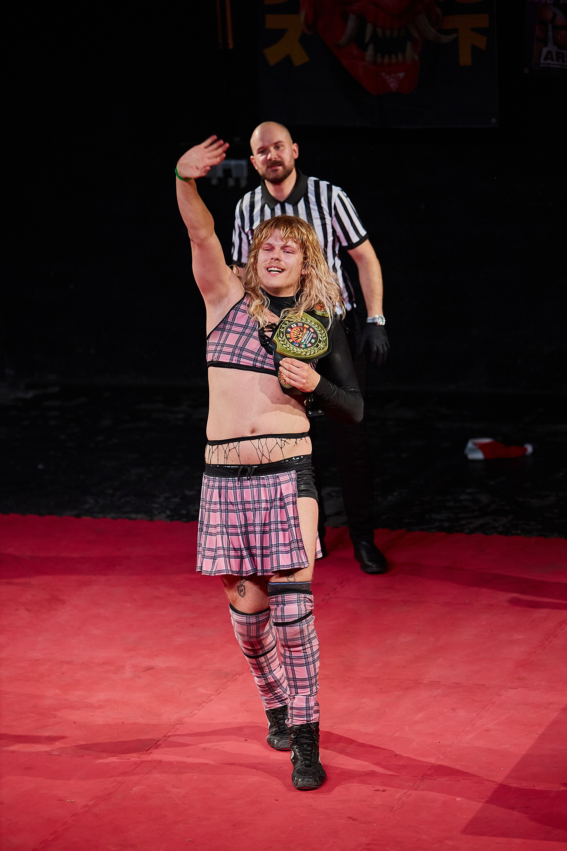 Christmas Brawl 2025, in Arena, Vienna, Wrestler, Rosi 003