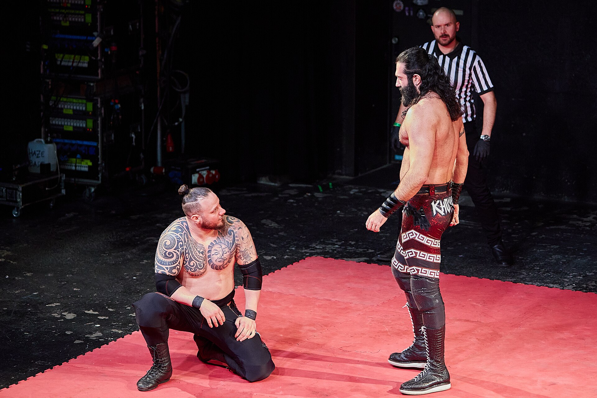 Christmas Brawl 2025, in Arena, Vienna, Wrestling Match, Khoukaz vs Pain 003