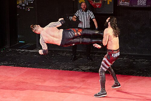 Christmas Brawl 2025, in Arena, Vienna, Wrestling Match, Khoukaz vs Pain 005