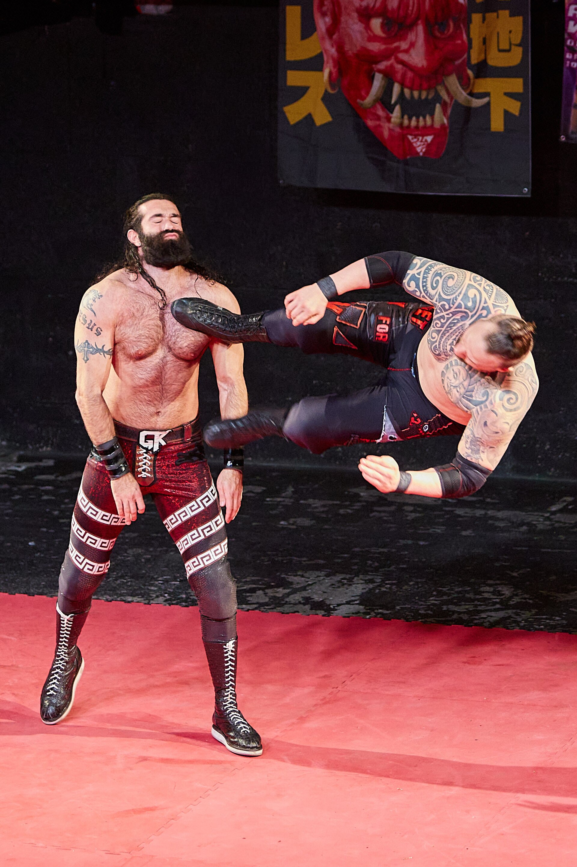 Christmas Brawl 2025, in Arena, Vienna, Wrestling Match, Khoukaz vs Pain 006