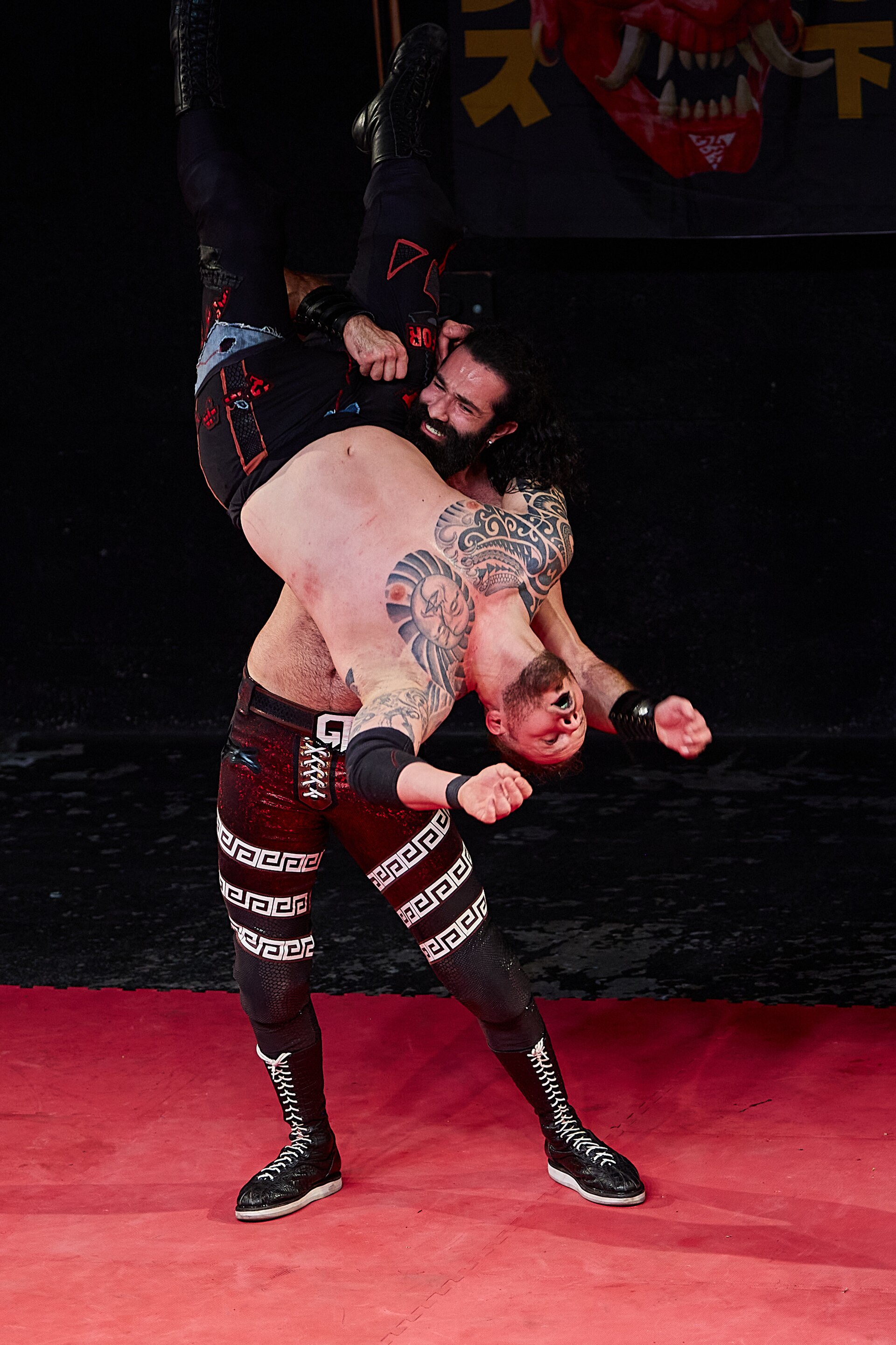 Christmas Brawl 2025, in Arena, Vienna, Wrestling Match, Khoukaz vs Pain 011