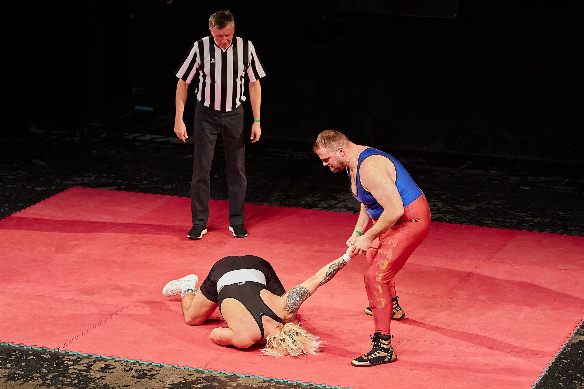 Christmas Brawl 2025, in Arena, Vienna, Wrestling Match, Mirko vs. Bravo 002