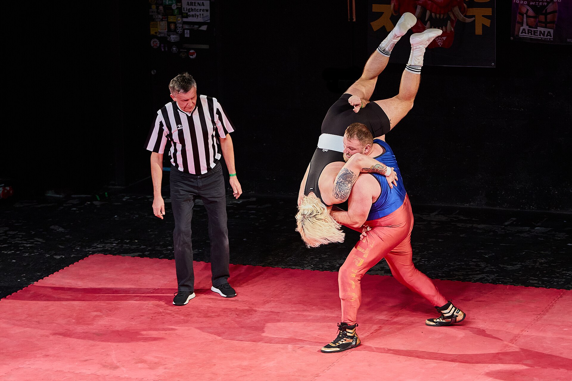 Christmas Brawl 2025, in Arena, Vienna, Wrestling Match, Mirko vs. Bravo 005