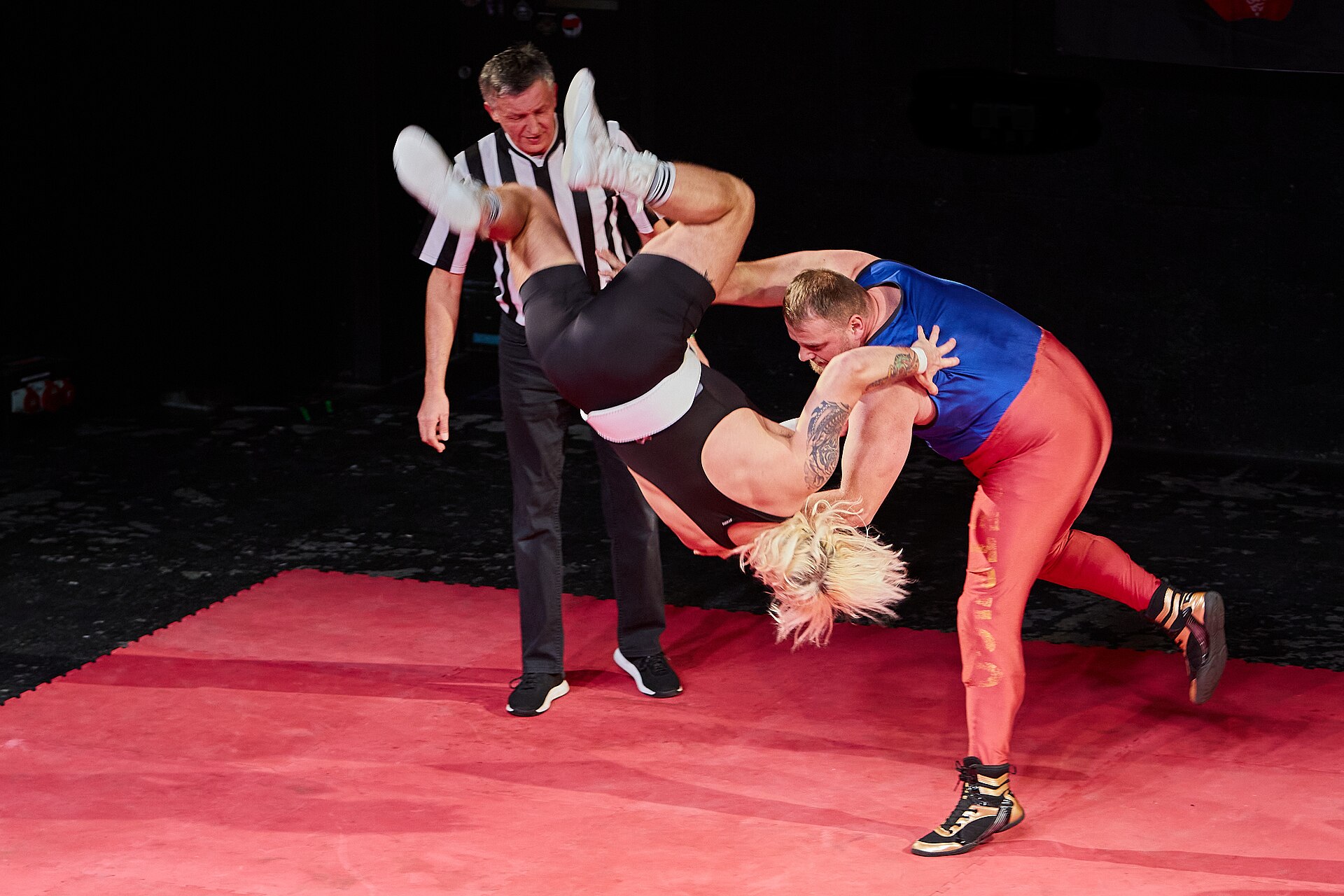 Christmas Brawl 2025, in Arena, Vienna, Wrestling Match, Mirko vs. Bravo 006