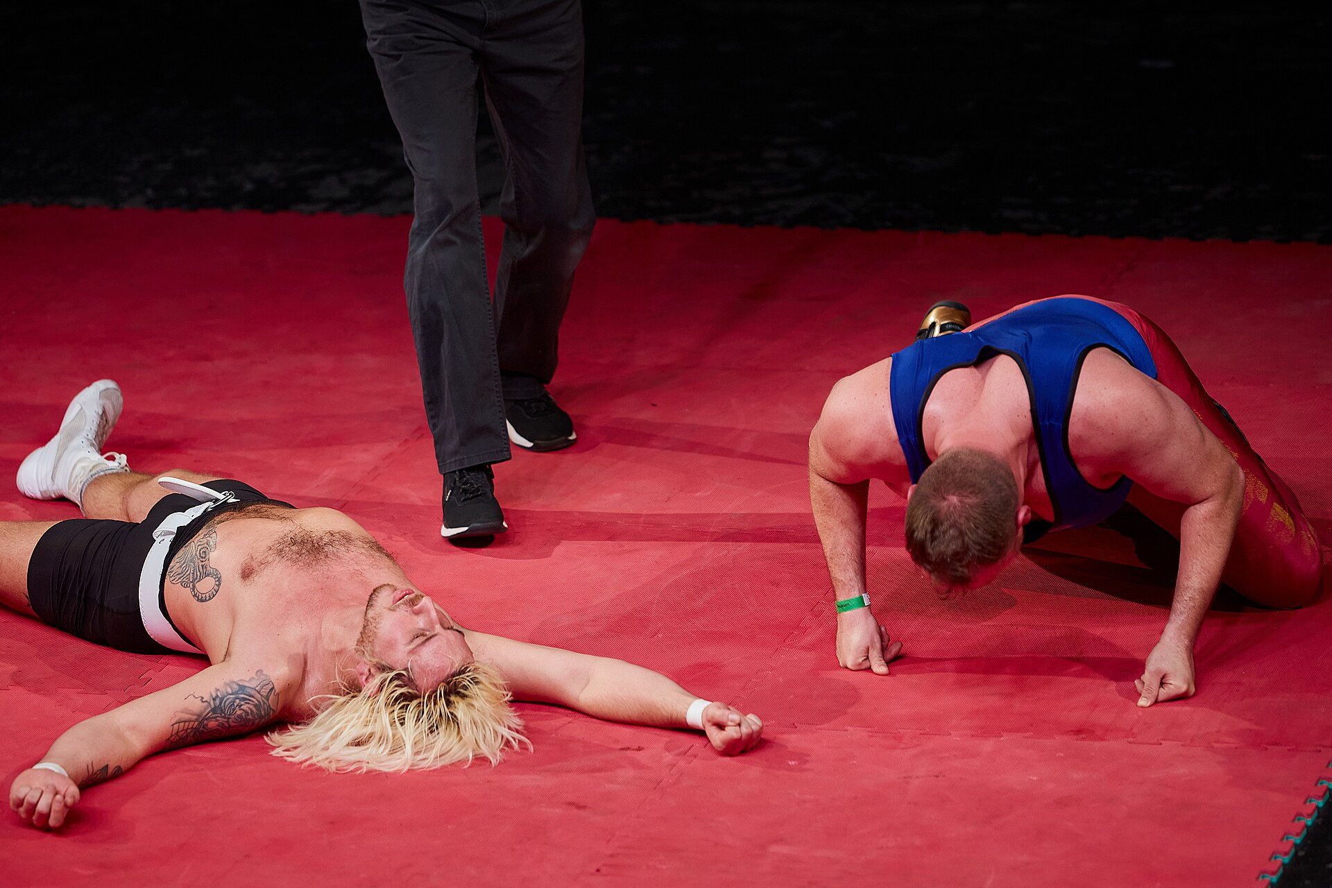 Christmas Brawl 2025, in Arena, Vienna, Wrestling Match, Mirko vs. Bravo 016