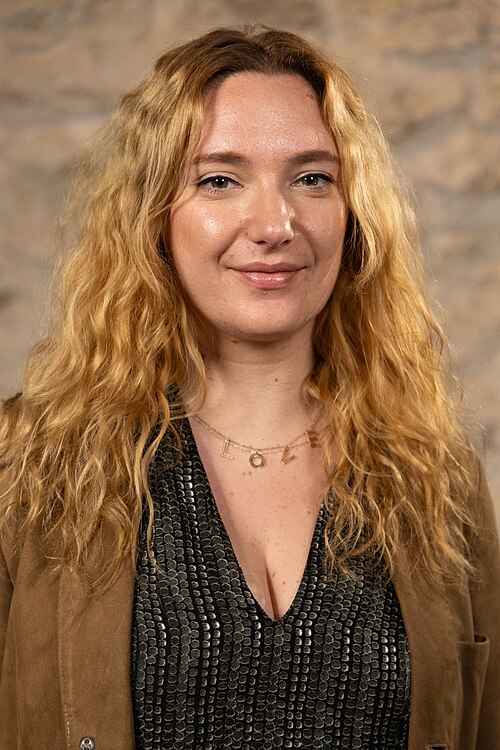 Danielle Krett, Actor/Producer, at the WikiPortraits studio at the 2025 SXSW Festival.