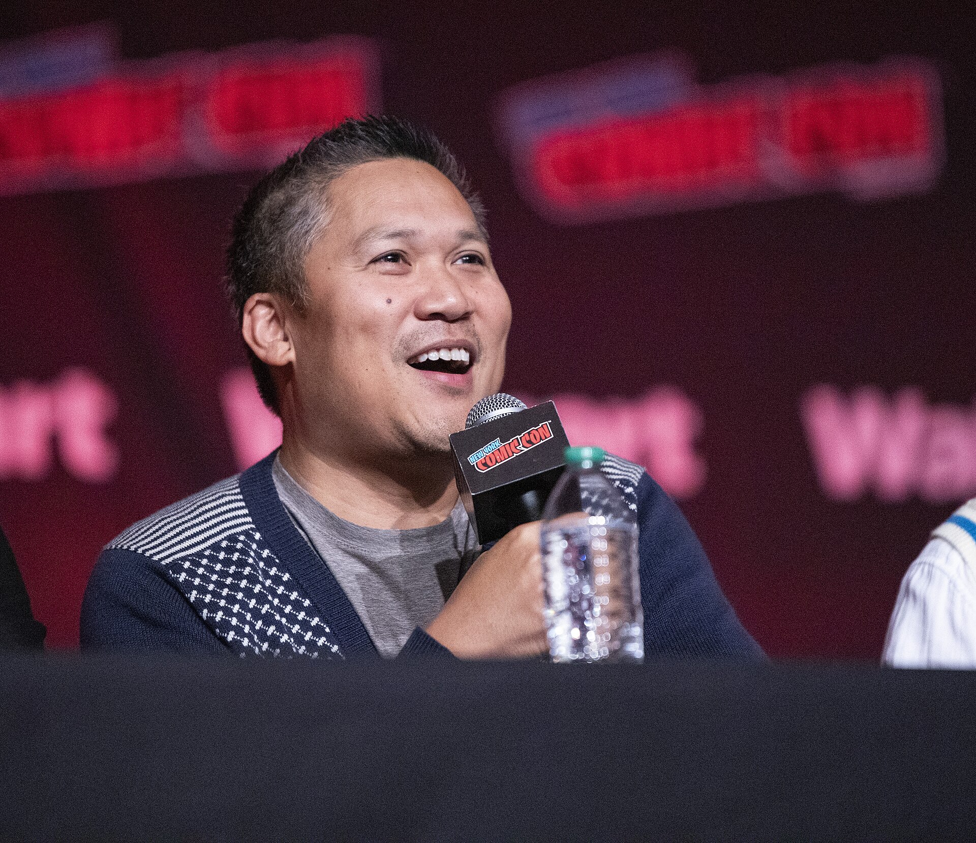 Dante Basco at the 2025 NYCC Avatar 20th Anniversary Panel.