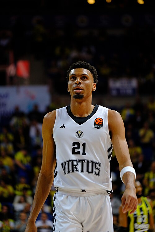 Derrick Alston Jr. 21 Virtus Pallacanestro Bologna Euroleague 20251125