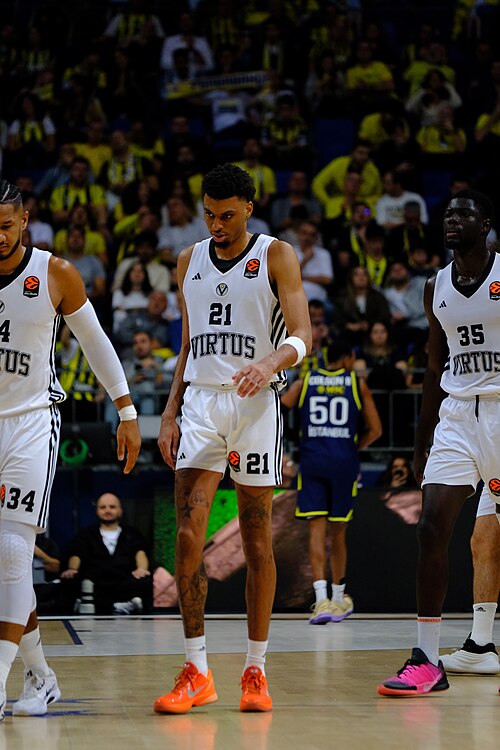 Derrick Alston Jr. 21 Virtus Pallacanestro Bologna Euroleague 20251125