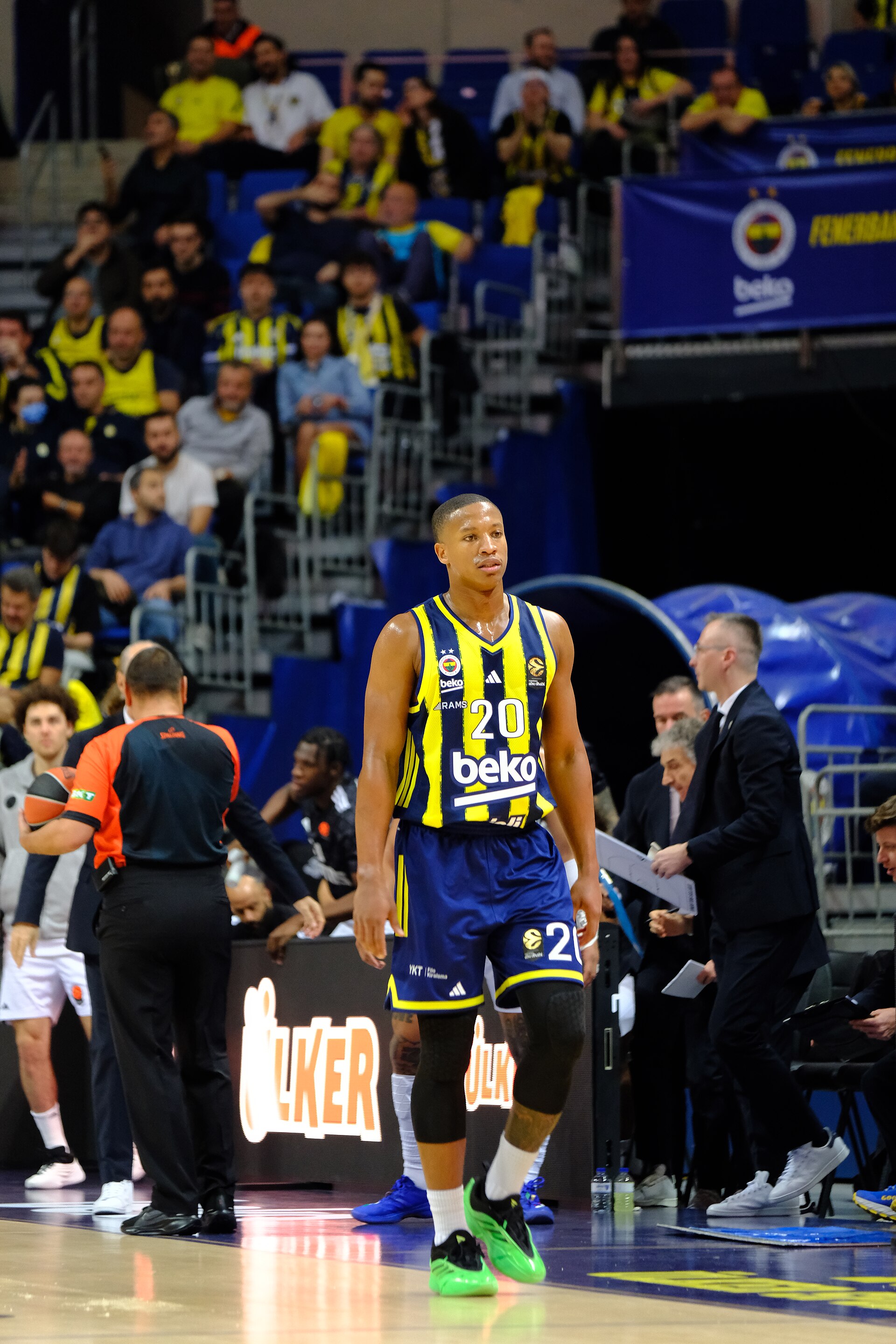 Devon Hall 20 Fenerbahçe Basketbol Euroleague 20251125