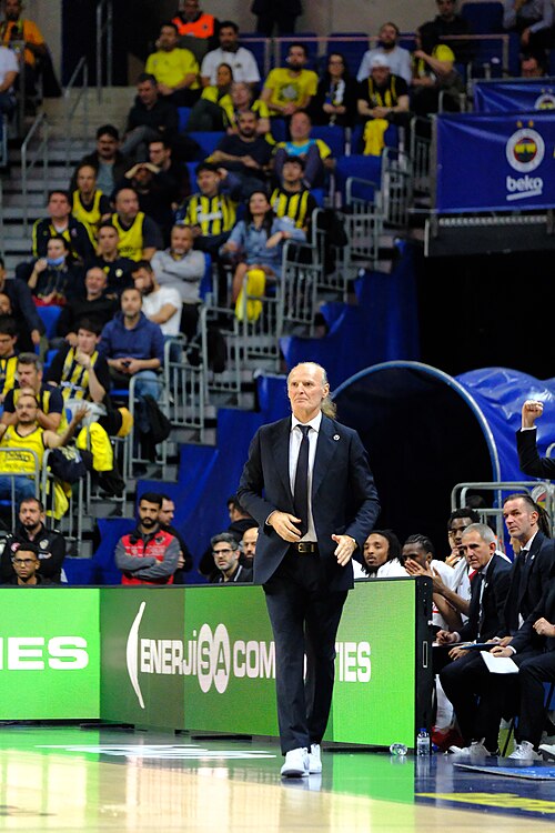 Duško Ivanović Virtus Pallacanestro Bologna Euroleague 20251125