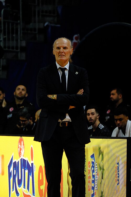 Duško Ivanović Virtus Pallacanestro Bologna Euroleague 20251125