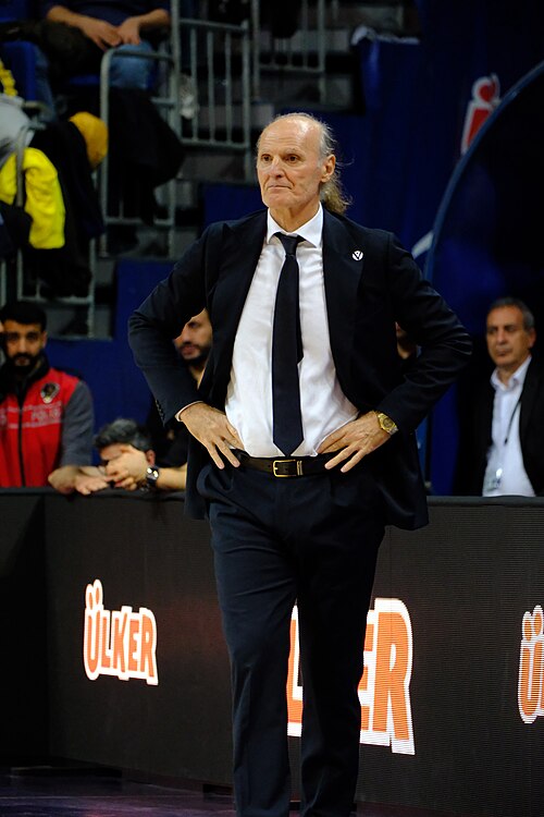 Duško Ivanović Virtus Pallacanestro Bologna Euroleague 20251125