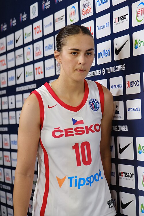 Eliška Hamzová 10 Czechia 20250629