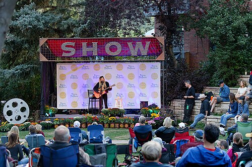 Elizabeth Cook performing at the 2024 Telluride Film Festival.