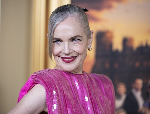 Elizabeth McGovern at September 2025 Downton Abbey: The Grand Finale Premiere in New York.