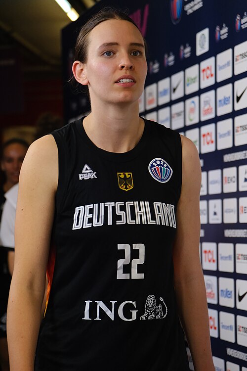 Emily Bessoir 22 Germany 20250629