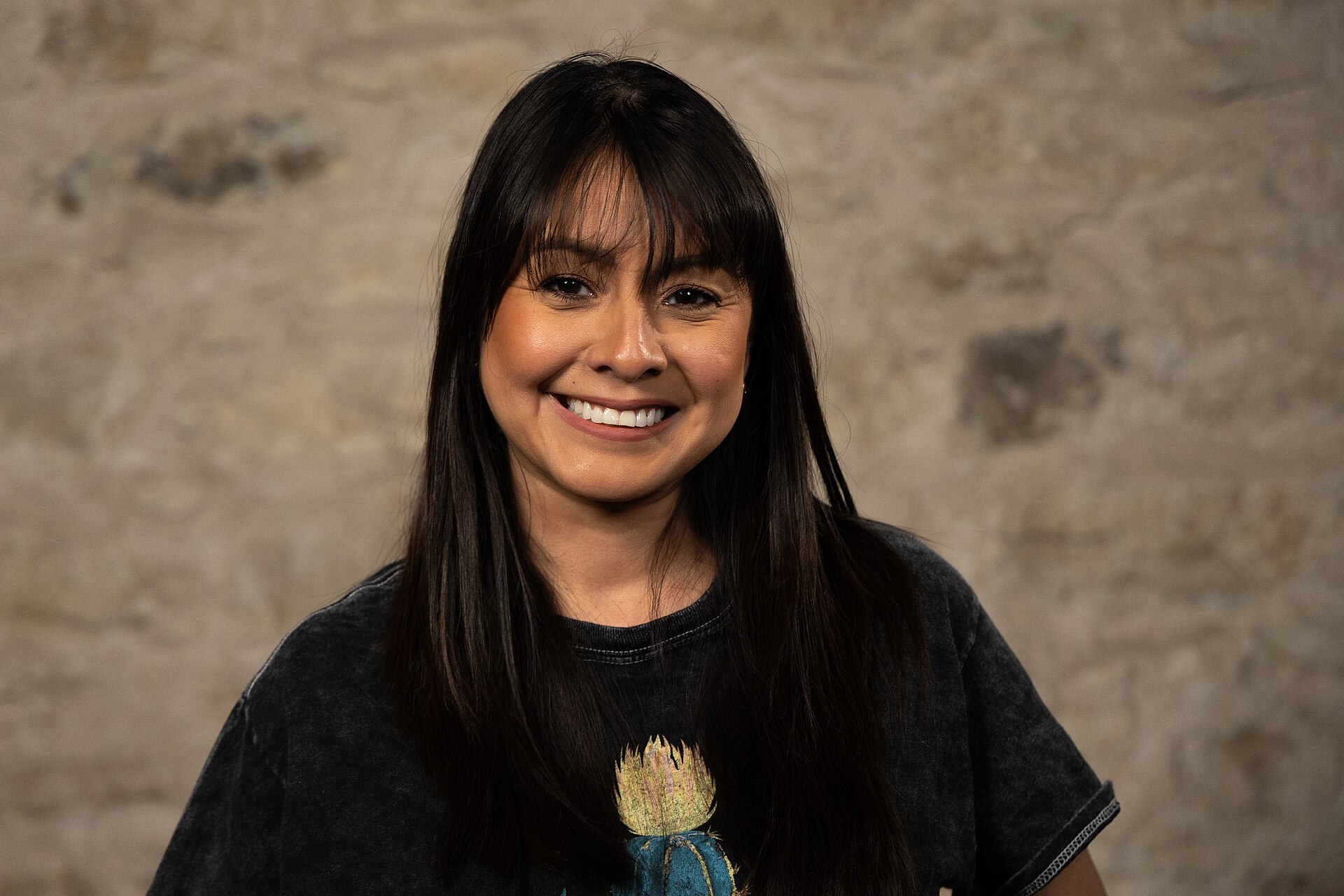 Eva Rios, Sales, at the WikiPortraits studio at the 2025 SXSW Festival.