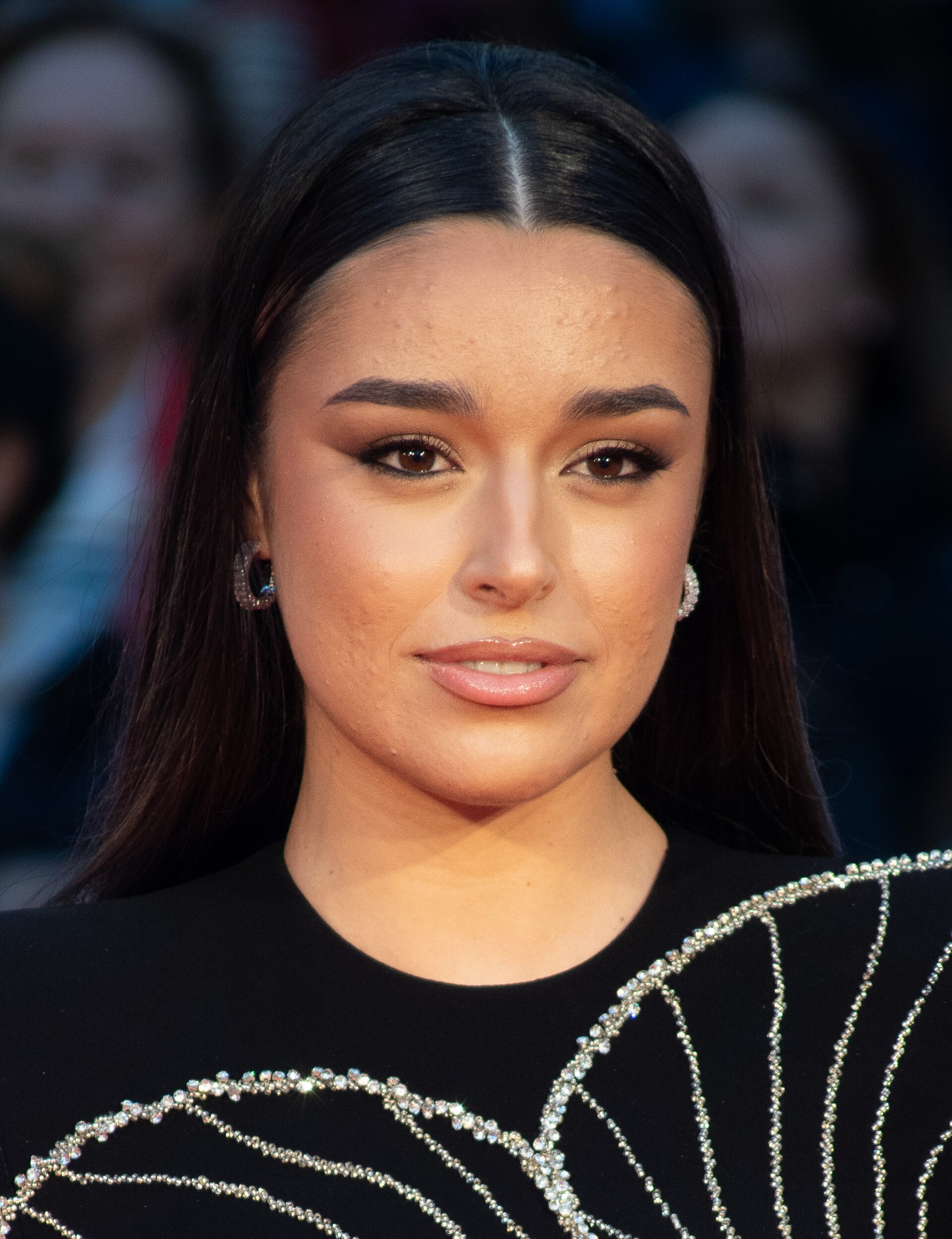 Marta Díaz en la alfombra roja del Festival de Málaga 2024 frente al Teatro Cervantes