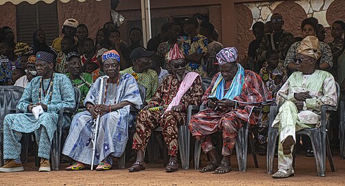 Cérémonie egungun à la place Migan