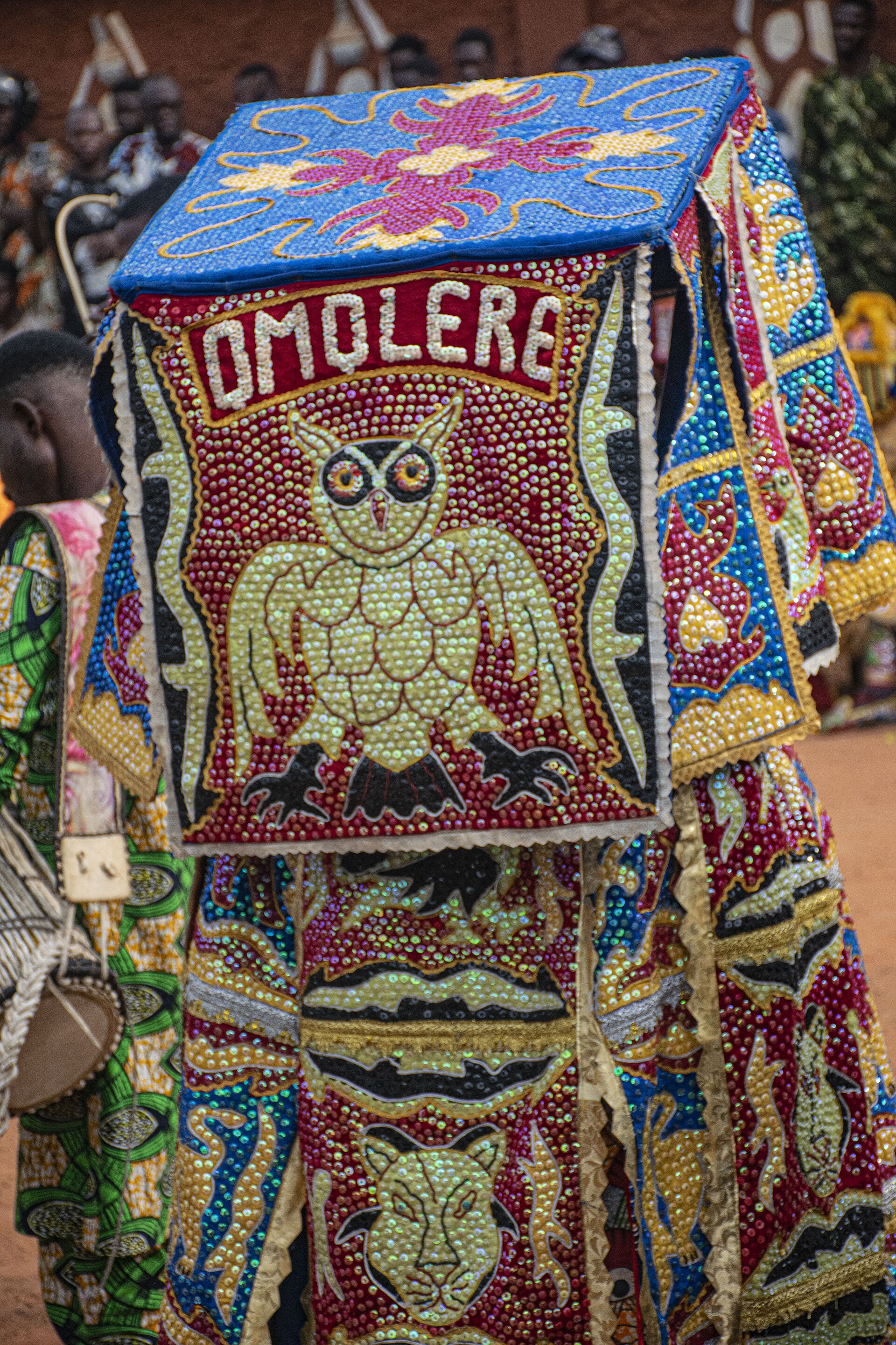 Cérémonie egungun à la place Migan