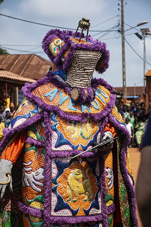 Cérémonie egungun à la place Migan