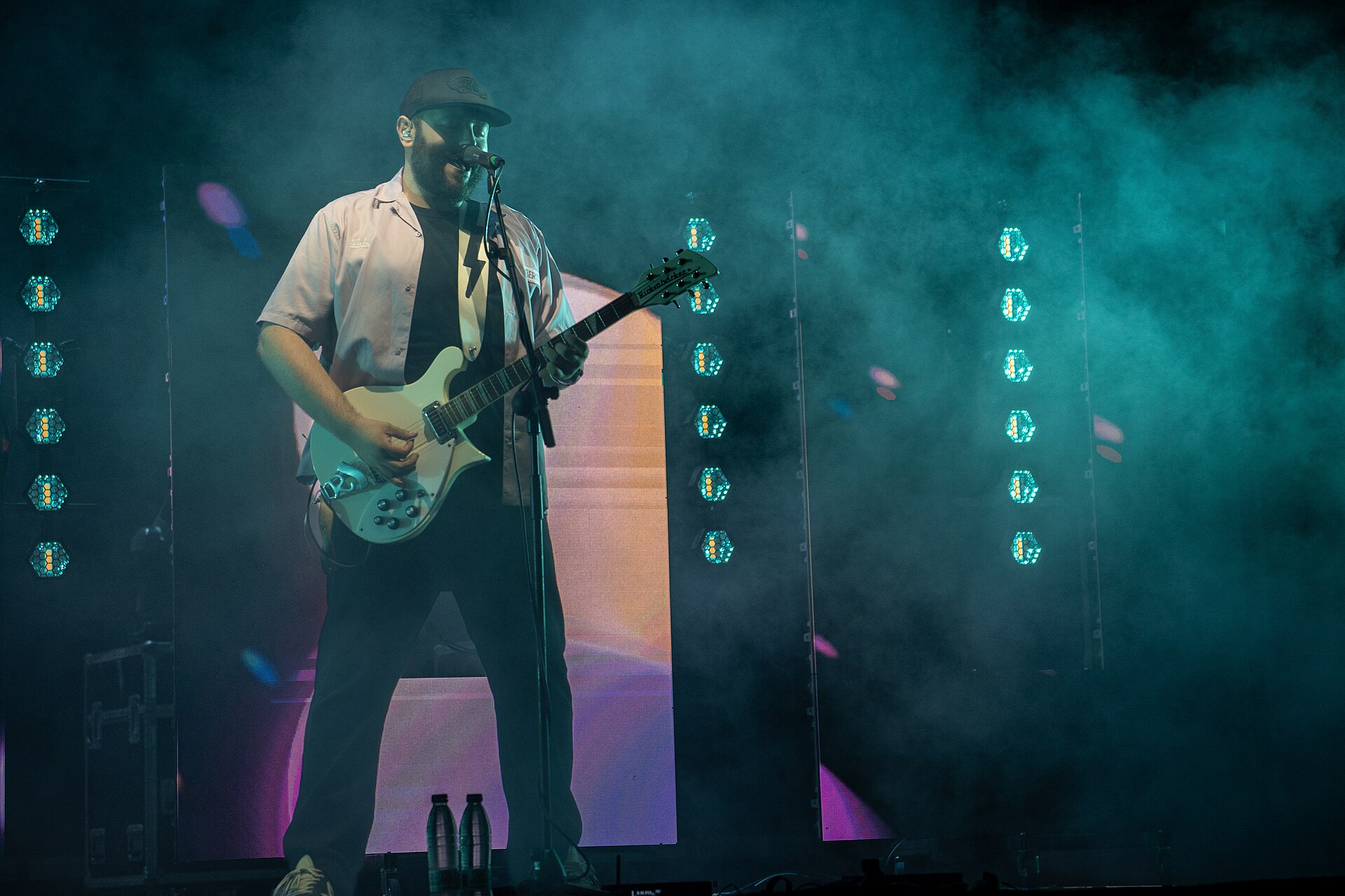 La La Love you on stage of Galaxy Sound 2025 in Malaga