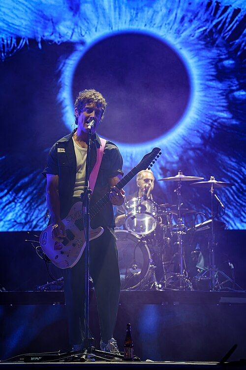 La La Love you on stage of Galaxy Sound 2025 in Malaga