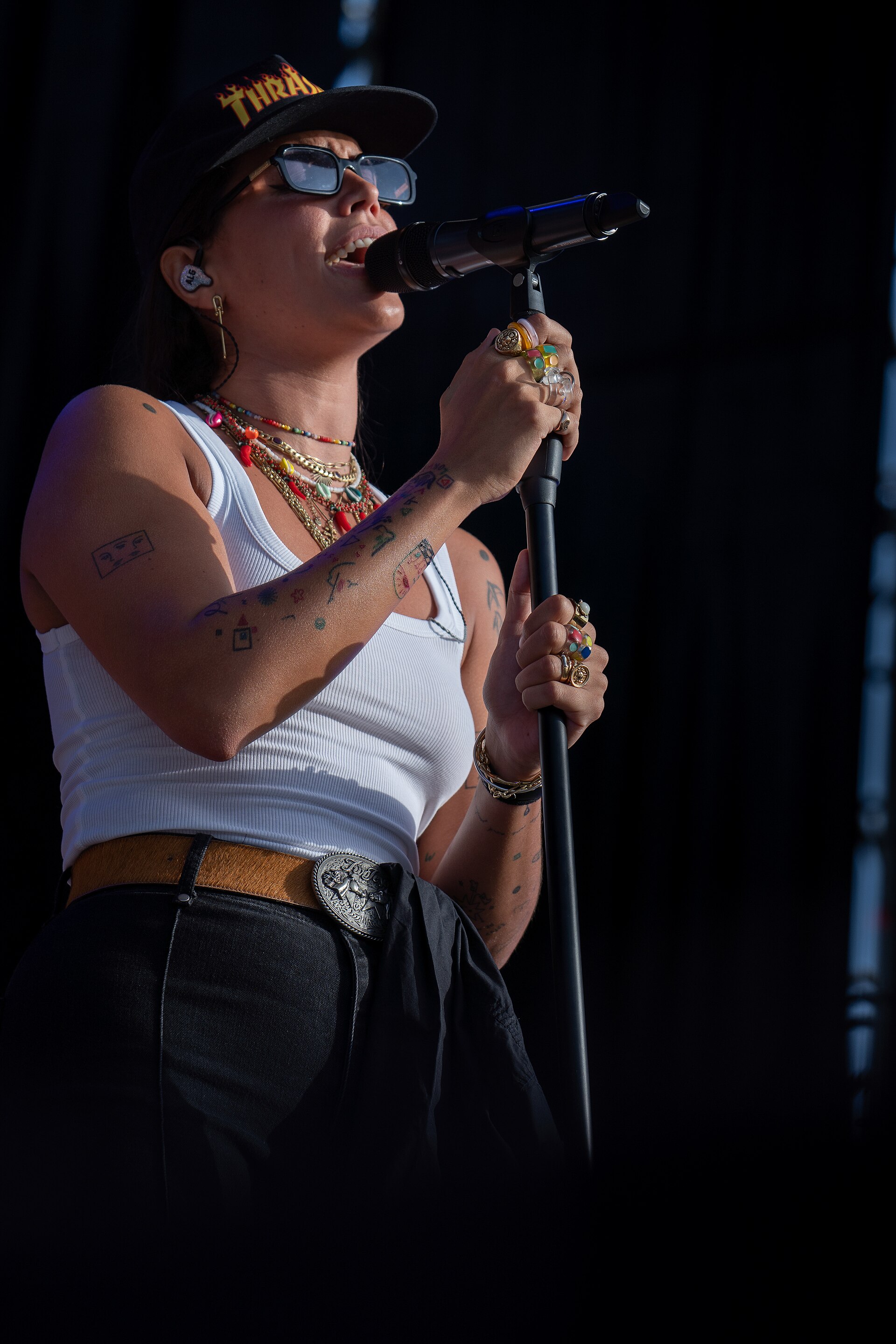 Marlena on stage of Galaxy Sound 2025 in Malaga