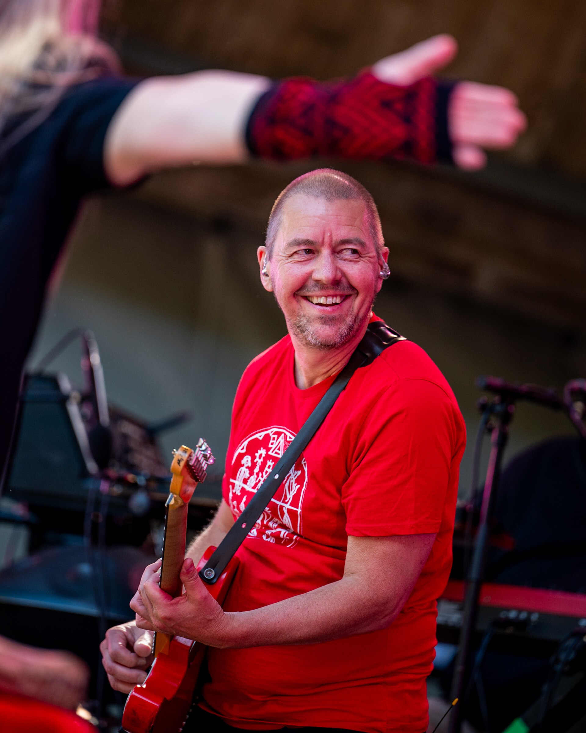 Georg Buljo med Mari Boine på festivalen Ravnedalen Live i Kristiansand, 2024